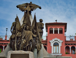 Load image into Gallery viewer, Experiences in the Casco Antiguo: Plaza Circuit: French Plaza, Esteban Huertas Walkway, and Plaza Bolívar.
